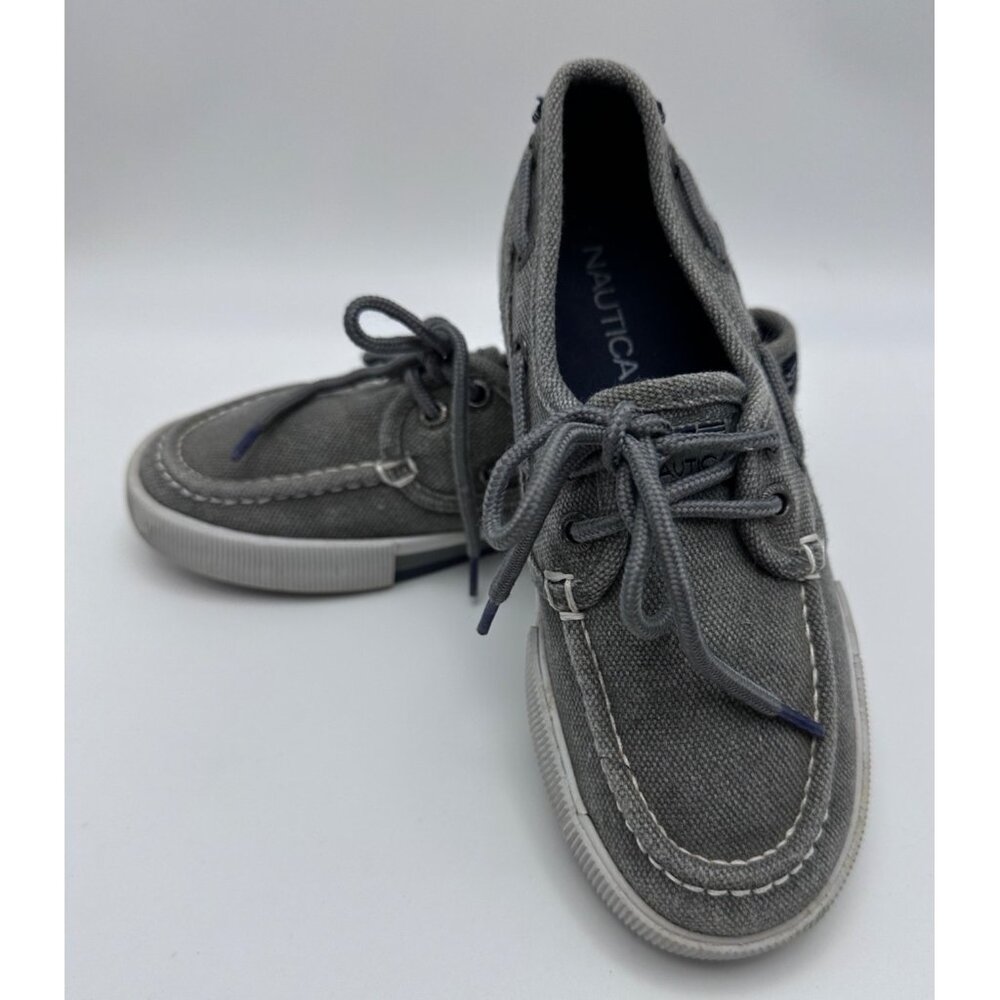 Nautica Gray Canvas Boat Shoes Size 13 Youth Casual Style Lace-Up Design Boat